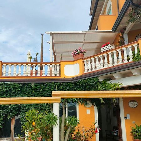 B&B "Raggio Di Sole" Le Castella  Ngoại thất bức ảnh